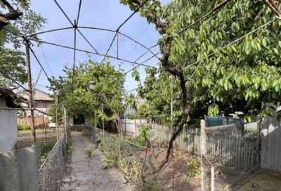 For sale plot of 6 acres in the area of Fontana Boulevard