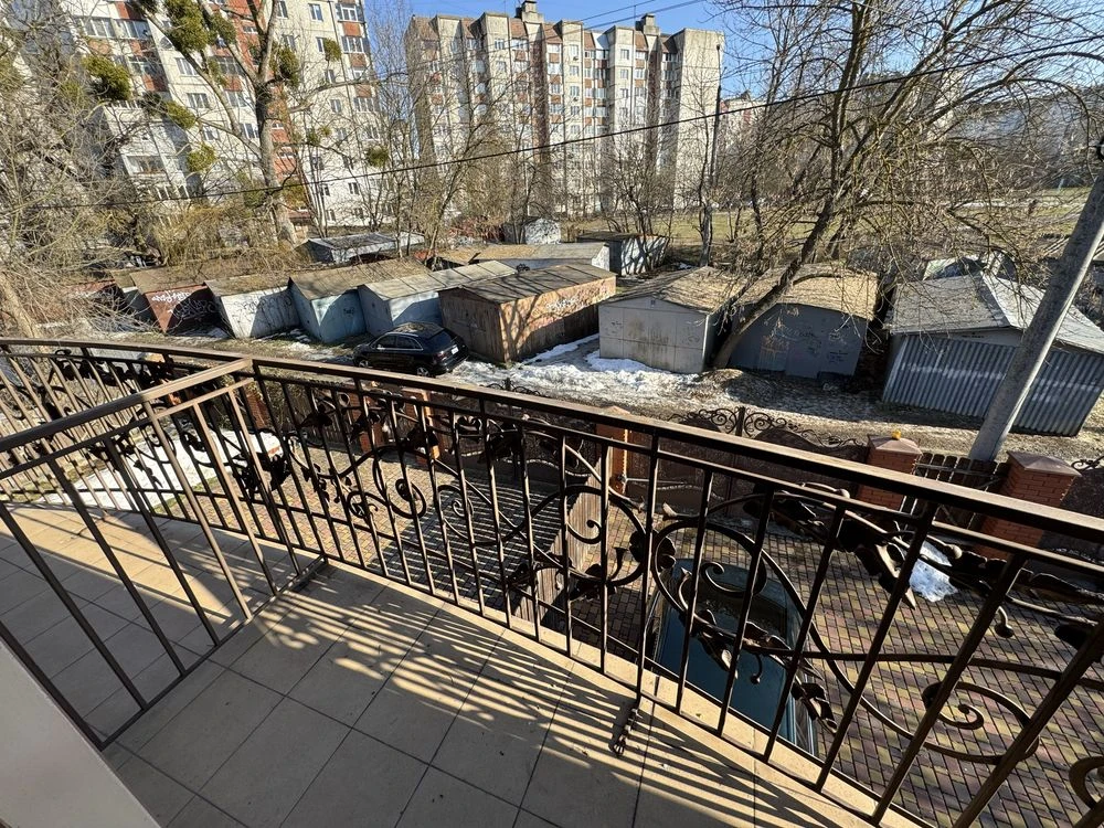 Продажа просторного дуплекса в тихом районе города Каскад