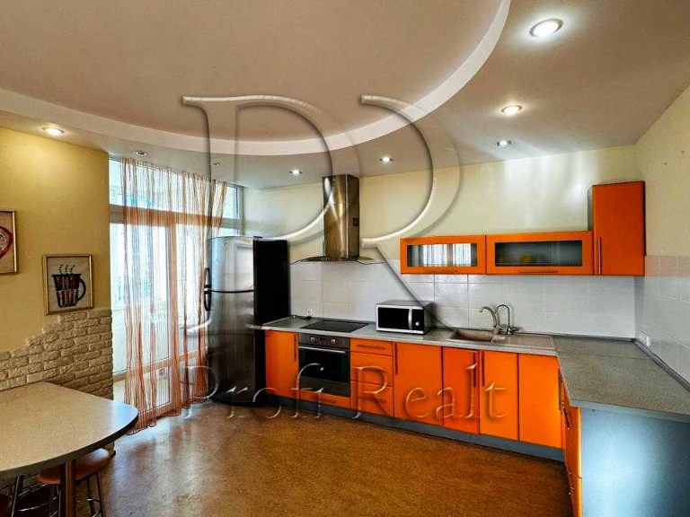 Apartment. Mikils’ko-Slobids’ka st.