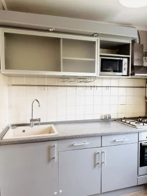 БЕЗ КОМІСІЇ, квартира з ремонтом, поруч з метро Дорогожичі,