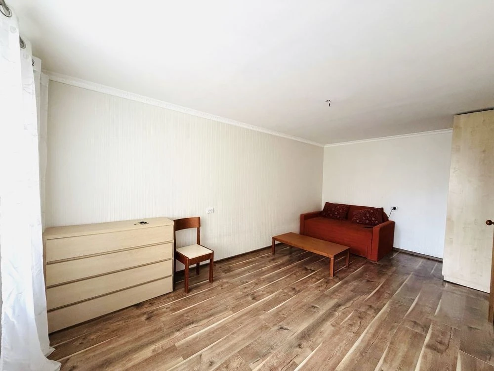 БЕЗ КОМІСІЇ, квартира з ремонтом, поруч з метро Дорогожичі,