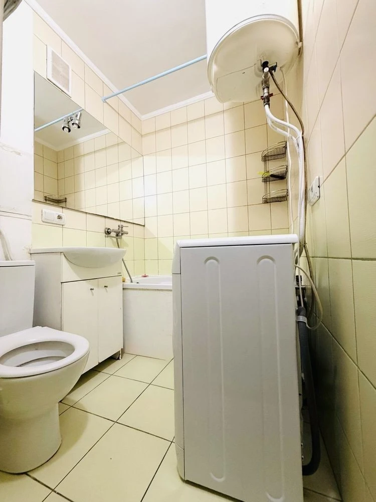 БЕЗ КОМІСІЇ, квартира з ремонтом, поруч з метро Дорогожичі,