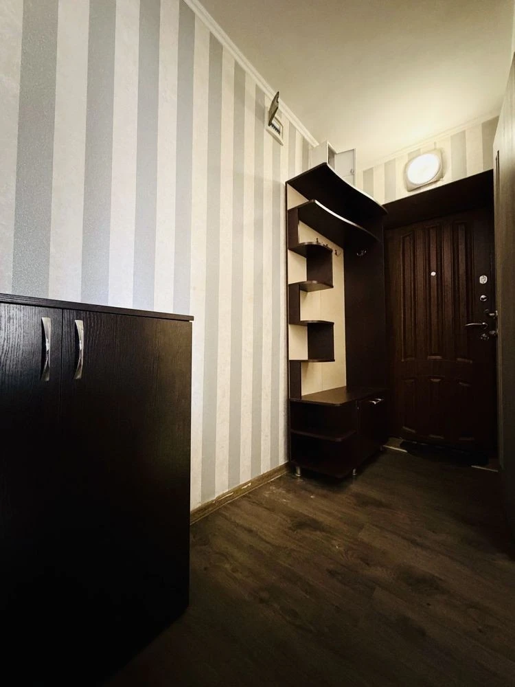 БЕЗ КОМІСІЇ, квартира з ремонтом, поруч з метро Дорогожичі,