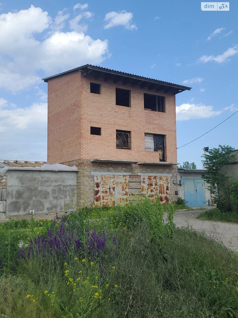 For Sale: Separate Garage in Namyv