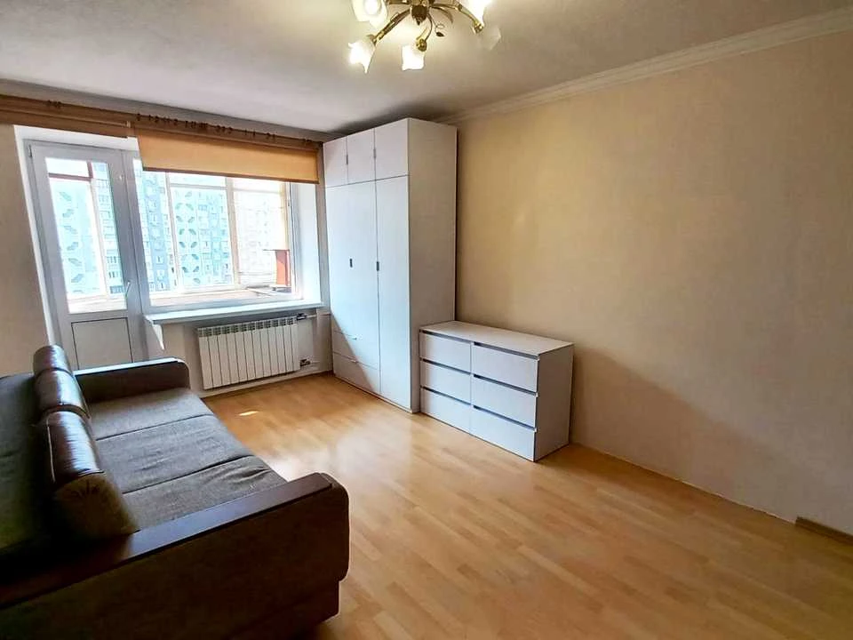 Квартира. Київ, Сосницька вул.