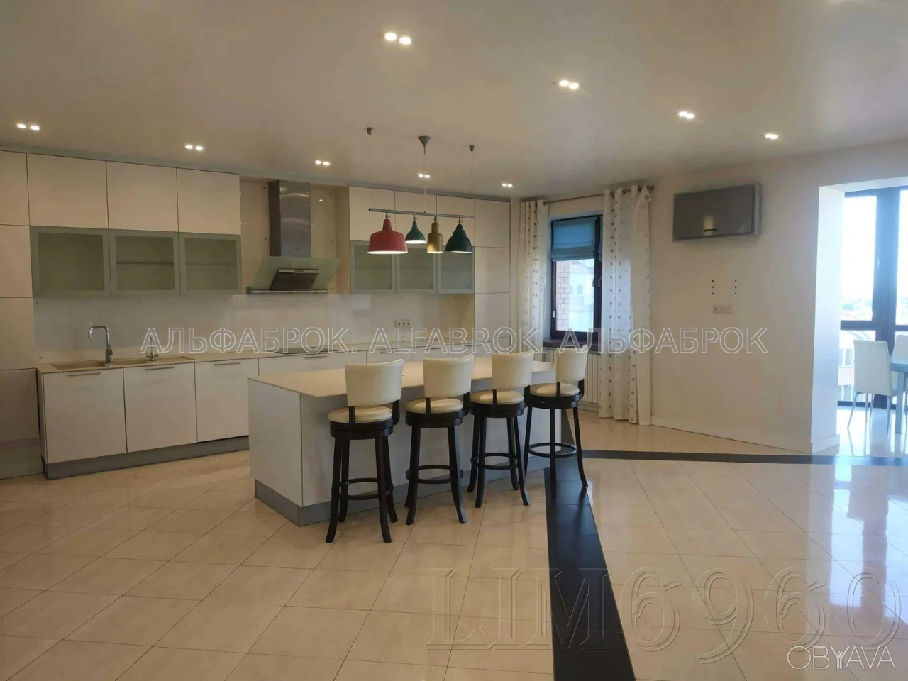 4-комнатная квартира, 330 м.кв.
