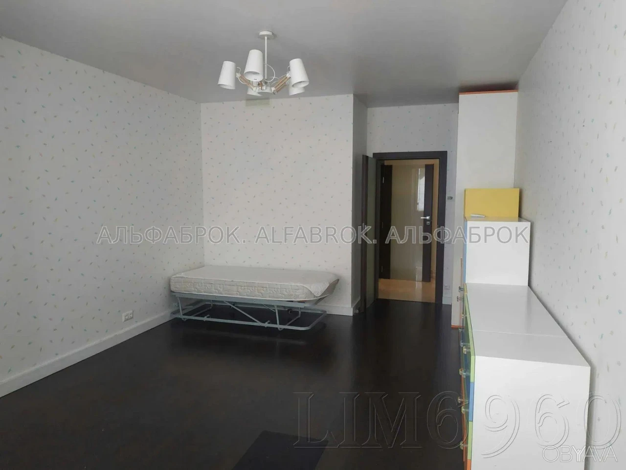 4-комнатная квартира, 330 м.кв.