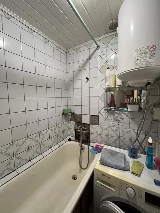 For Sale: 2 rooms. Right bank. Осипенkovsky.