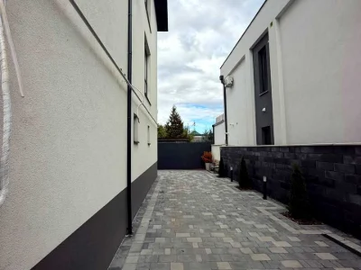Apartment. Uzhgorod, Michael Grushevsky Street