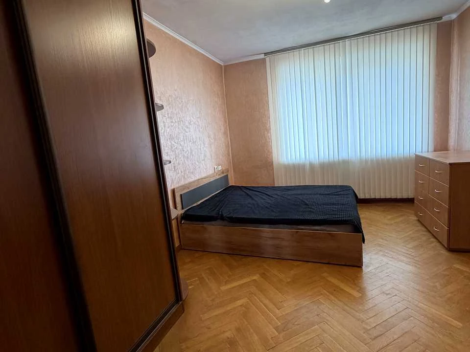 Квартира. Київ, вулиця Предславинська.