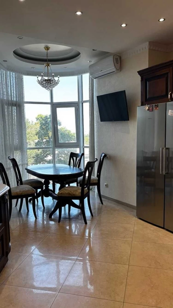 3-кімнатна квартира біля моря, Лідерсовский baz-01