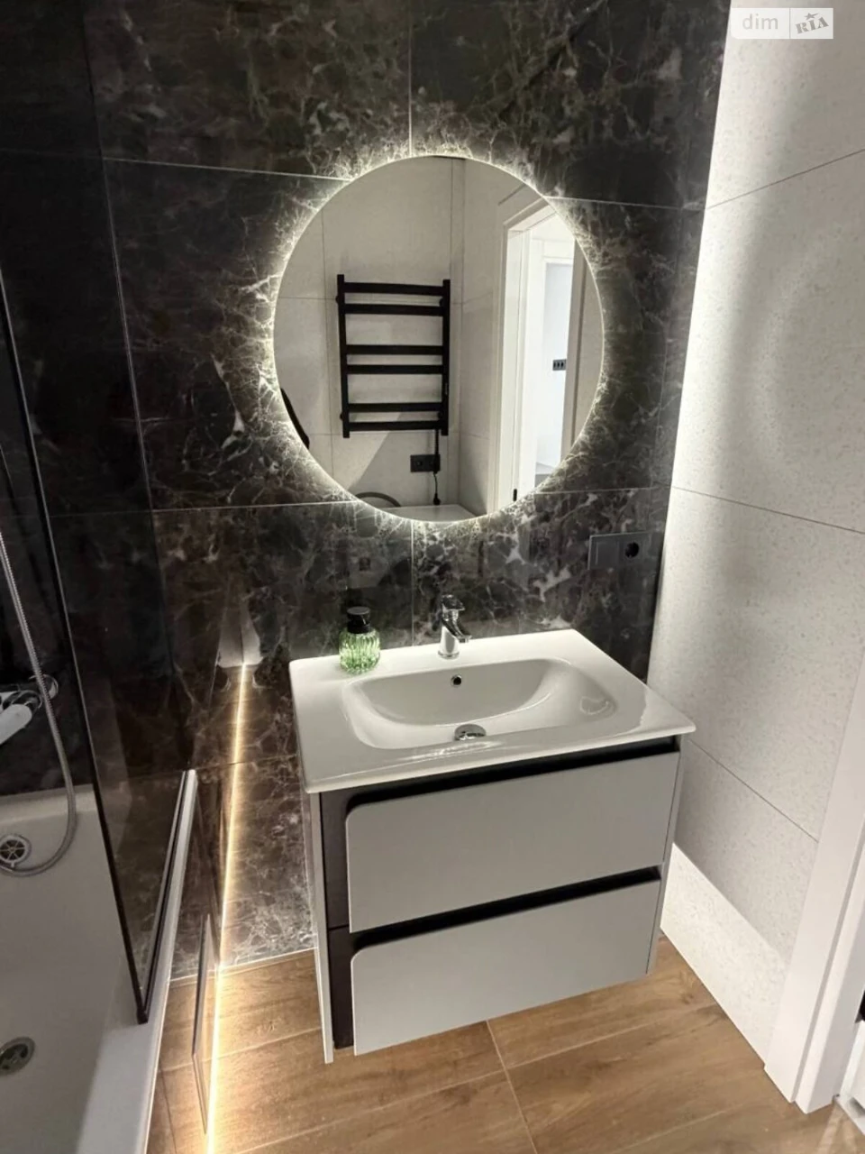 Apartment for Sale: Center