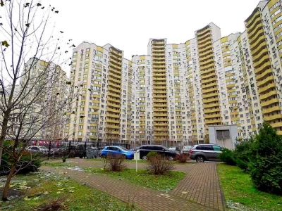 Квартира. Київ, Дніпровська набережна вул.