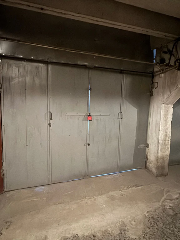 For Sale: Garage Box, 3rd Floor
