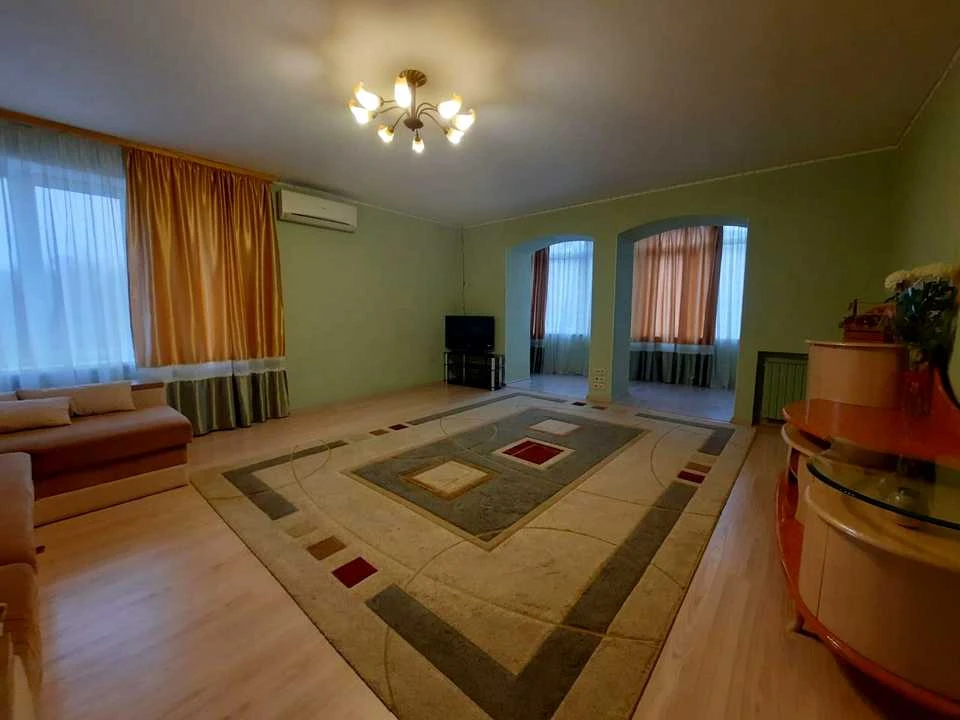 Apartment. Дніpro, Nila Armstronga Street