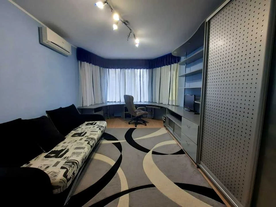 Apartment. Дніpro, Nila Armstronga Street