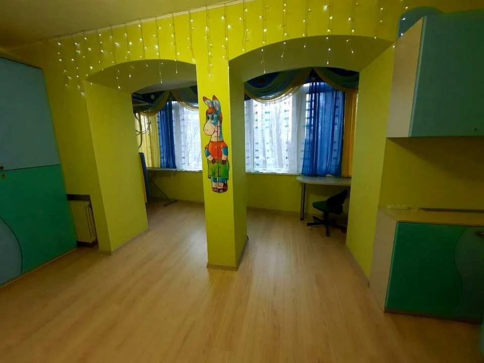 Apartment. Дніpro, Nila Armstronga Street