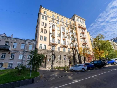Квартира. Київ, Богдана Хмельницького вул.