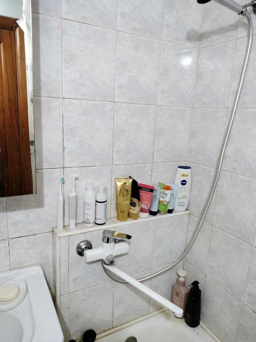 Продається затишна 3-кімнатна квартира з меблями та технікою