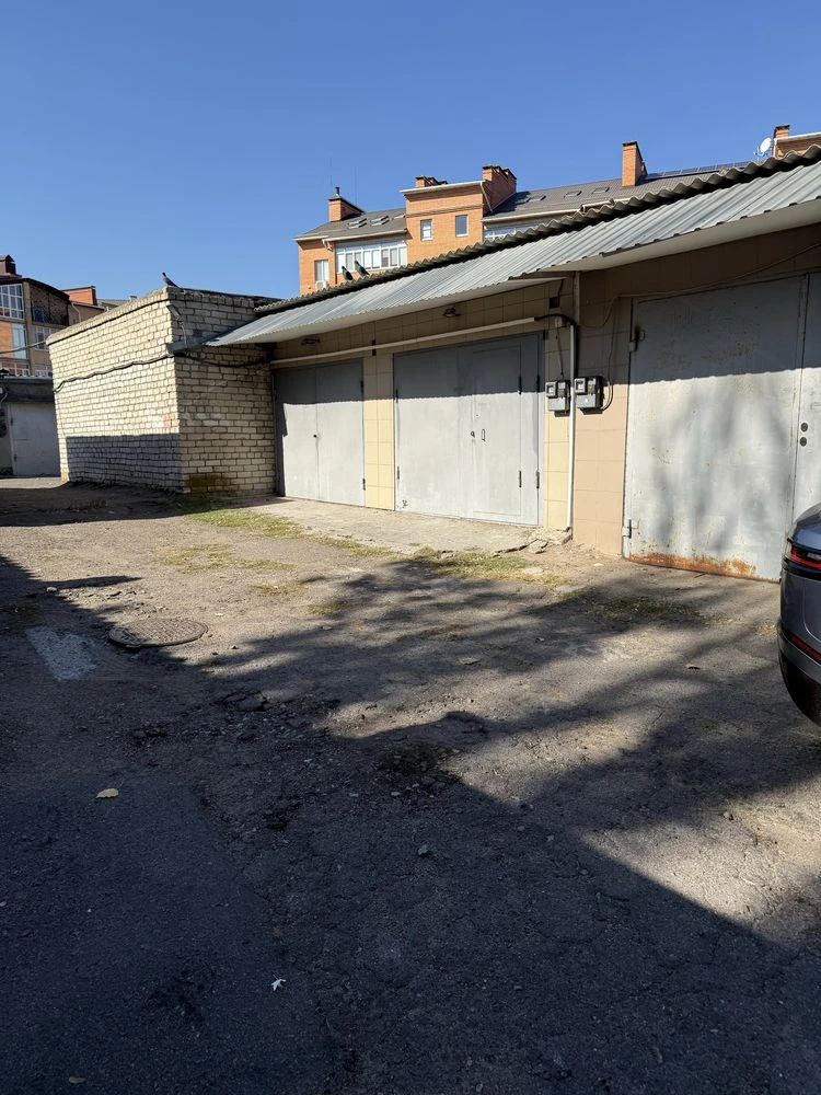 Garage for 2 cars in cooperative "Bugsky" - "Sukhoy Fontan"