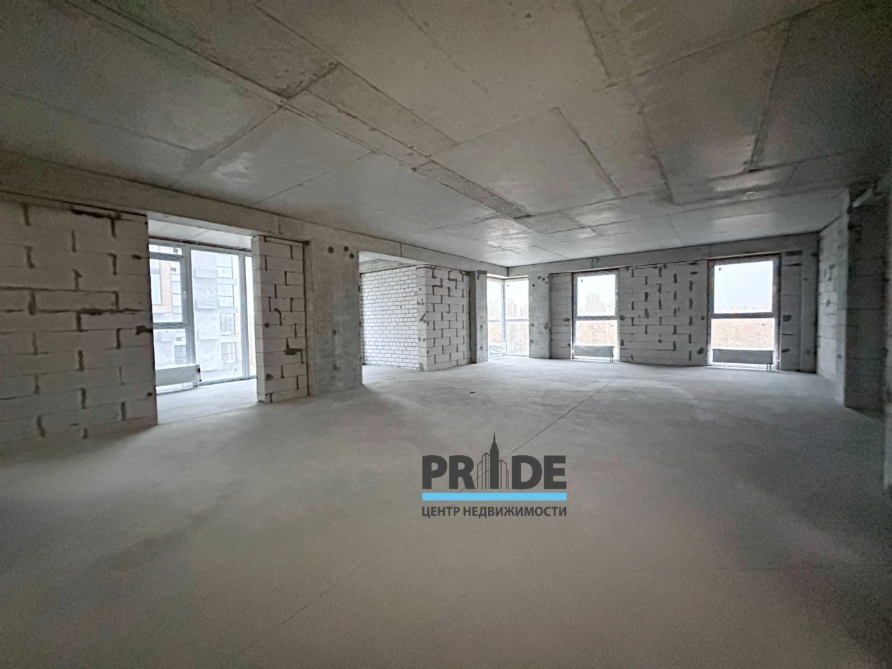 For Sale: 3-bedroom apartment, Victory-5, "Fifth Continent" Residence