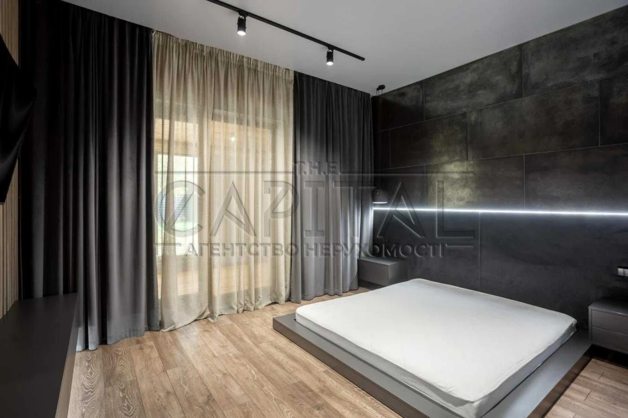 Продається сучасний будинок 137 м² усього за 5 км від метро