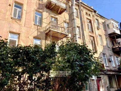 Apartment. Odessa, Velika Arnautskaya Street