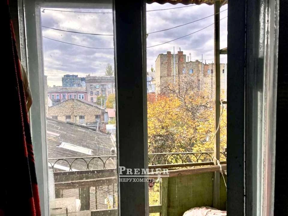 Apartment. Odessa, Velika Arnautskaya Street