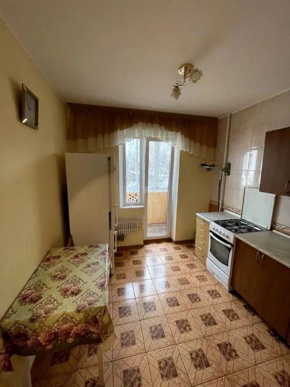 Вербицького 22/1. Квартира-студія