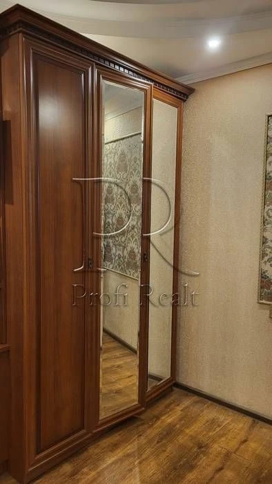 Продаж 3 кімн. квартири за адресою Олега Мудрака, 23Б | Ново