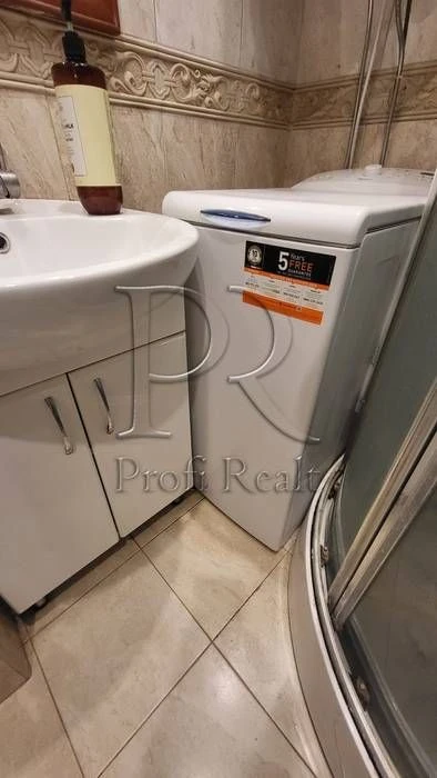 Продаж 3 кімн. квартири за адресою Олега Мудрака, 23Б | Ново