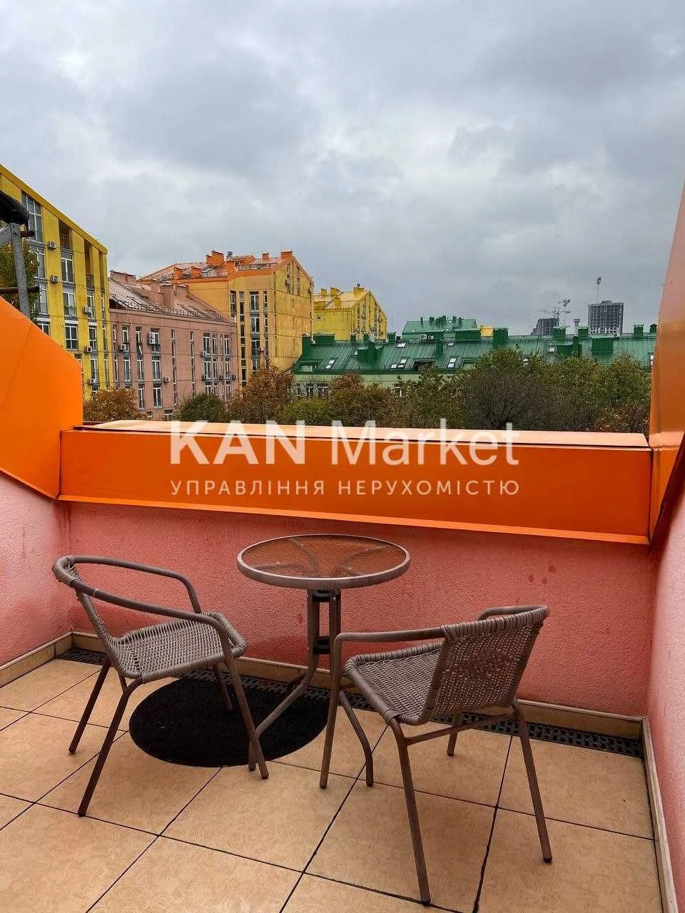 Продаж квартири-студії з власною терасою в ЖК «Комфорт Таун»