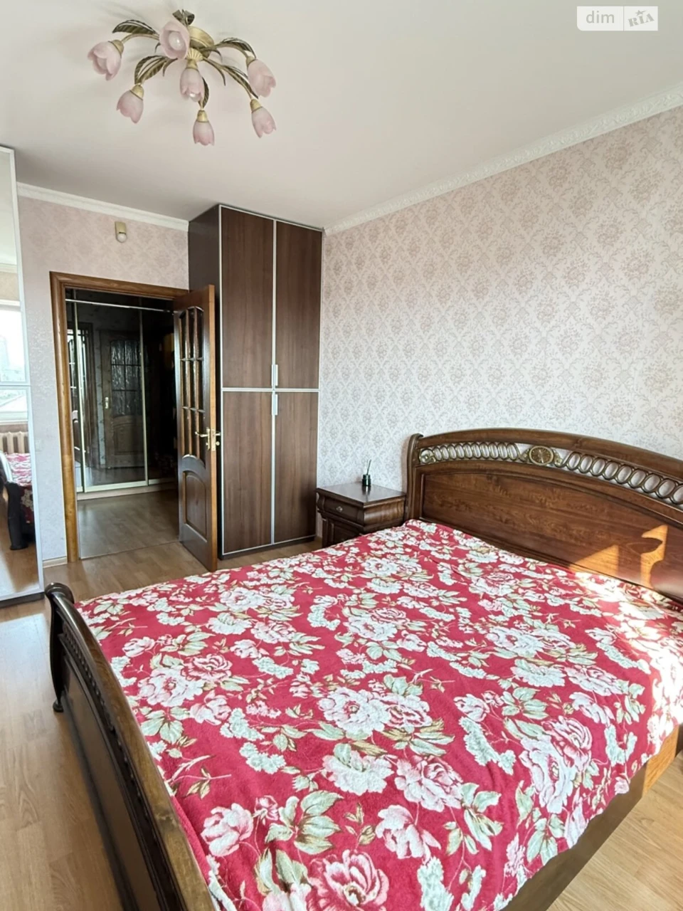 Довгострокова Аренда Квартири, Сирець