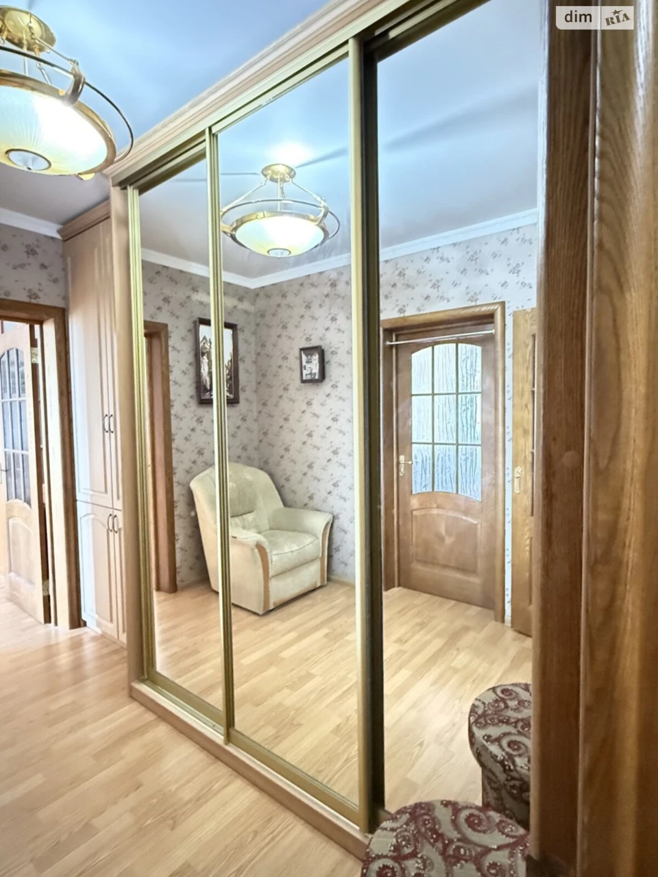 Довгострокова Аренда Квартири, Сирець