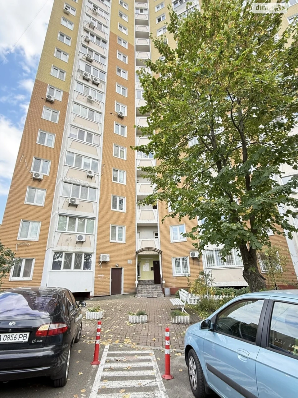 Довгострокова Аренда Квартири, Сирець