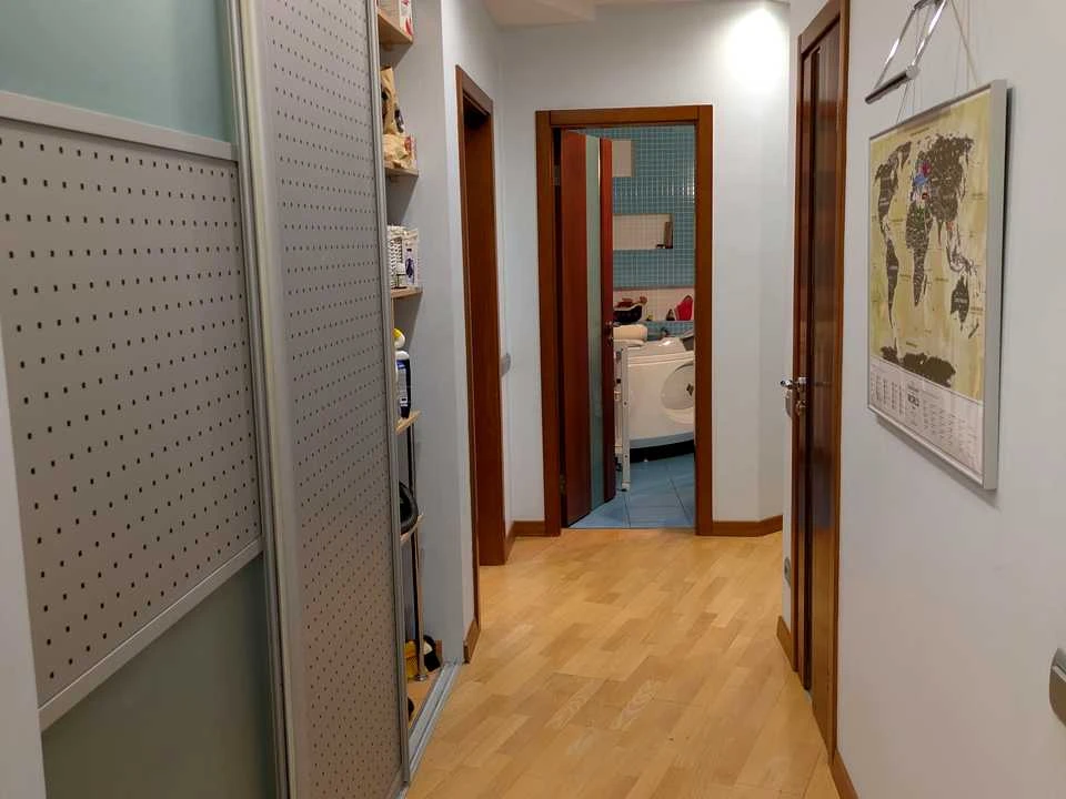 Квартира. Київ, Микільсько-Слобідська вулиця