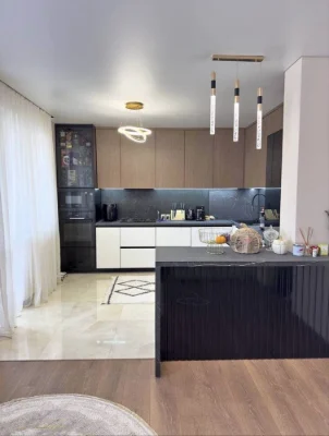 Sale of a 2-room apartment at 233 Zamarstynska Street with a
