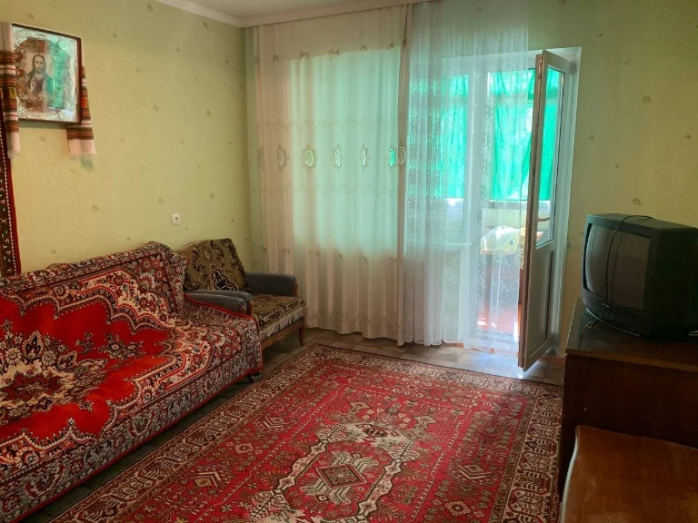 For Sale: 1-bedroom apartment on Lavrushyna Mykola Street