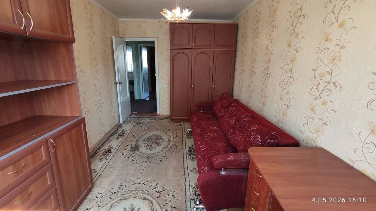 3-bedroom apartment near Demiyivska metro, Holosiiv