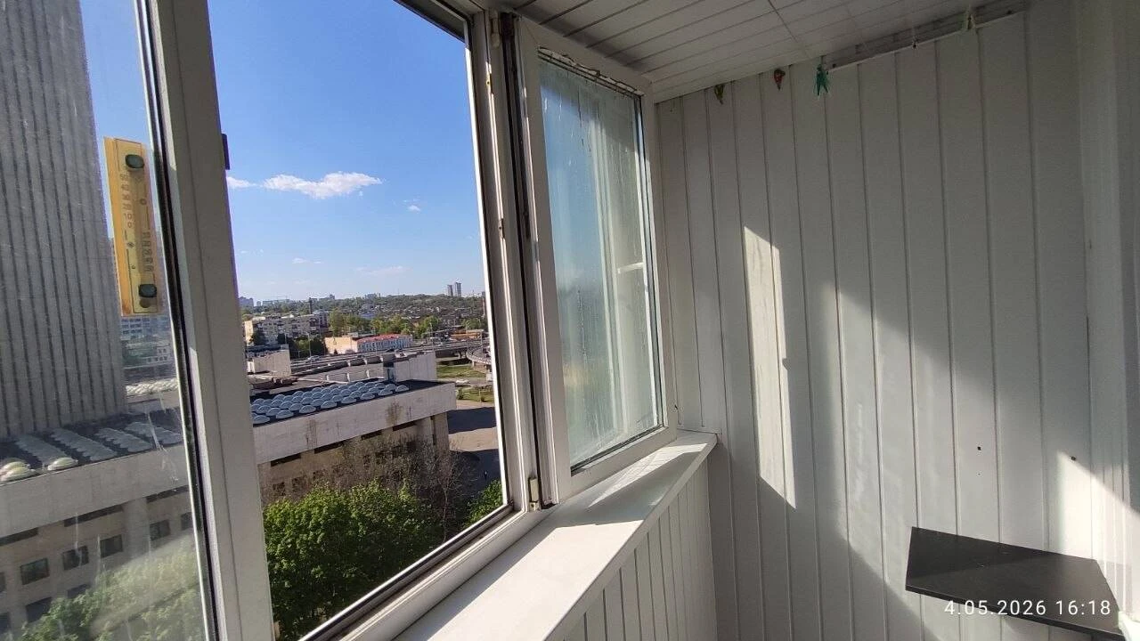 3-bedroom apartment near Demiyivska metro, Holosiiv