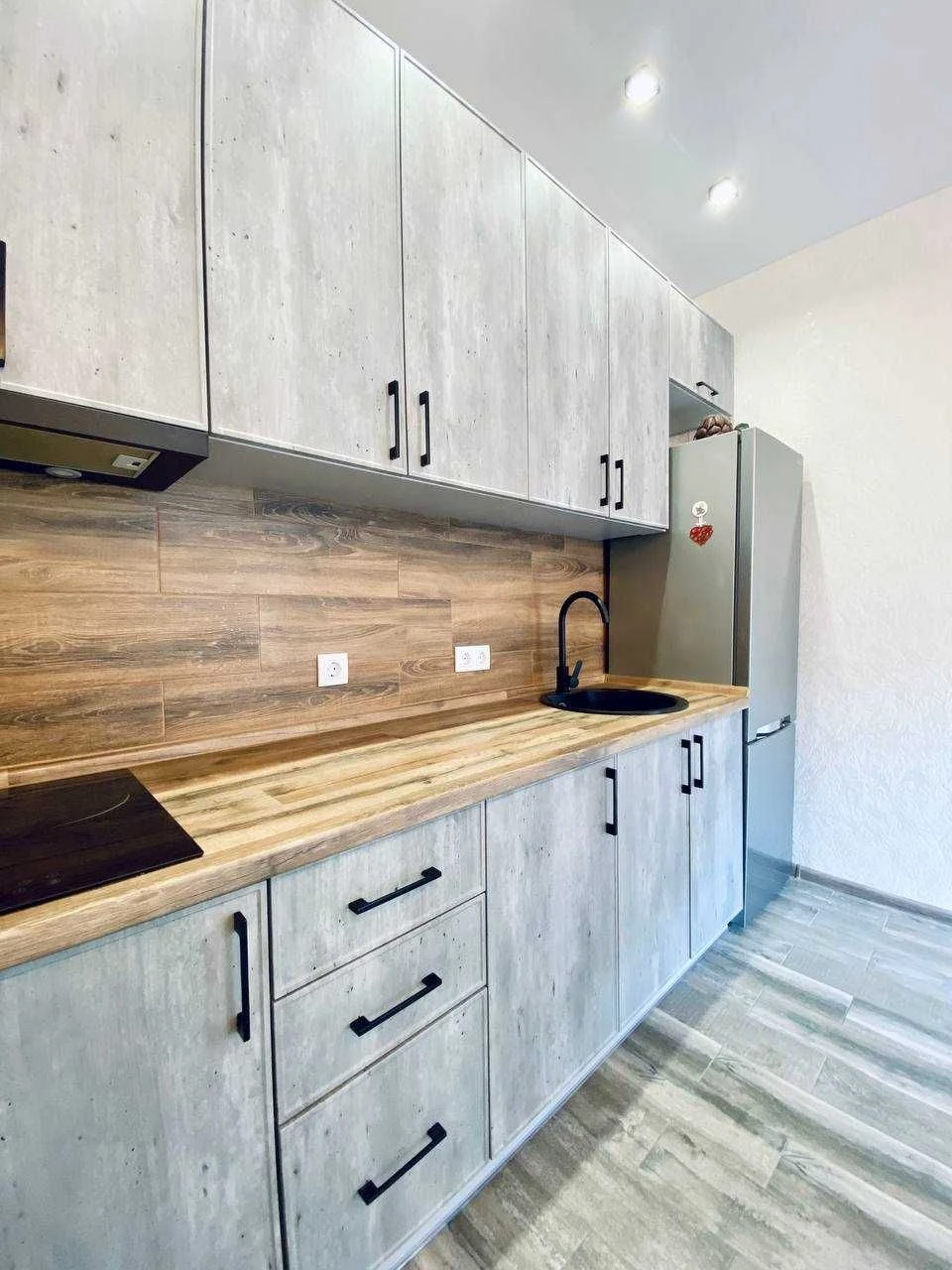 Sale of a 1-bedroom apartment in Kyiv with renovation and furniture, 35 m², in the Respublika complex