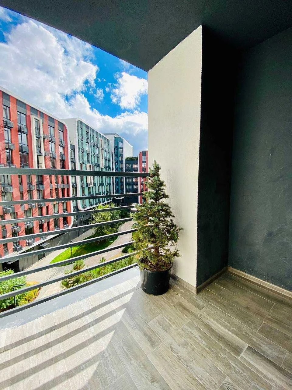 Sale of a 1-bedroom apartment in Kyiv with renovation and furniture, 35 m², in the Respublika complex