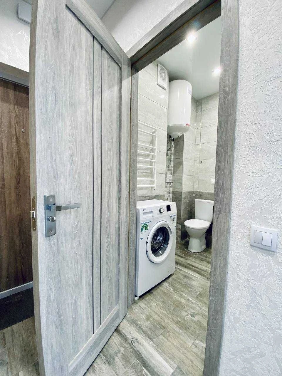 Sale of a 1-bedroom apartment in Kyiv with renovation and furniture, 35 m², in the Respublika complex