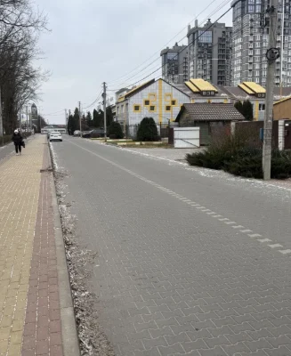 Продається велика квартира в центрі міста, 2 балкона