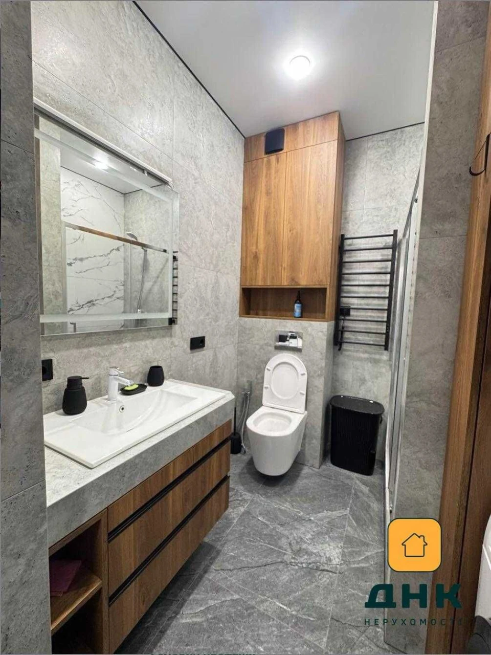 Acropolis Residence. 5th Floor, Fontana. Apartment with a park and sea view on Fontana.