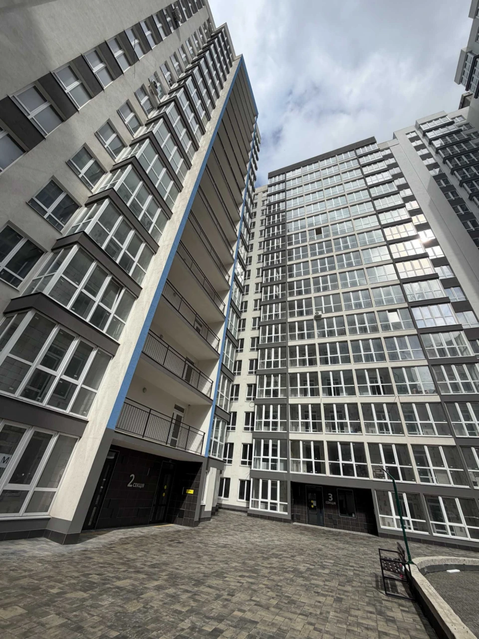 Продам 2-х ком. квартиру в новом доме в Центре.