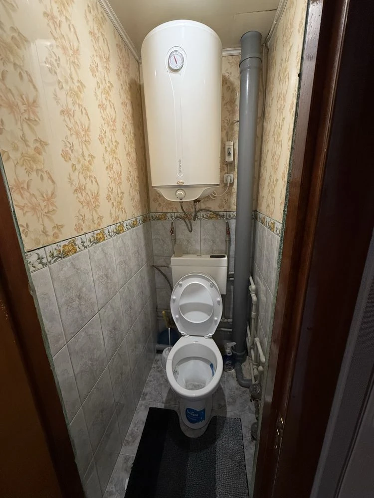 1 комнатная кв. 3 этаж. Газ. Бабурка