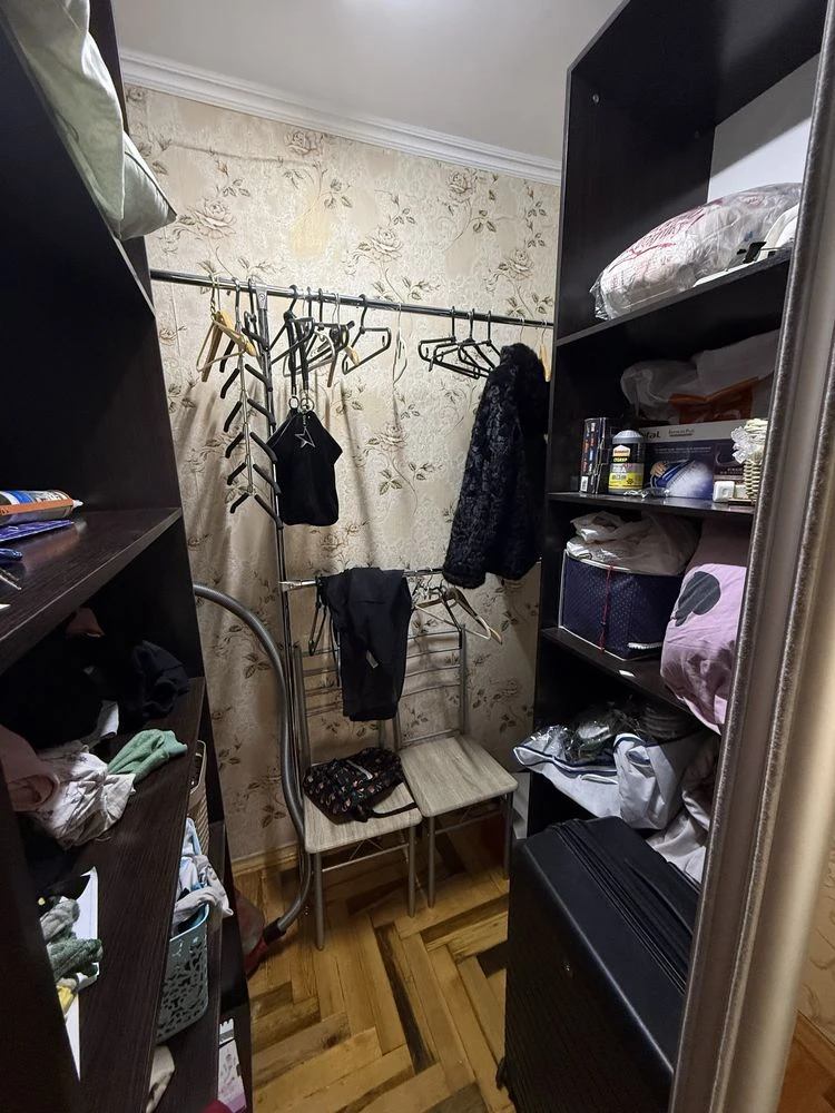 1 комнатная кв. 3 этаж. Газ. Бабурка