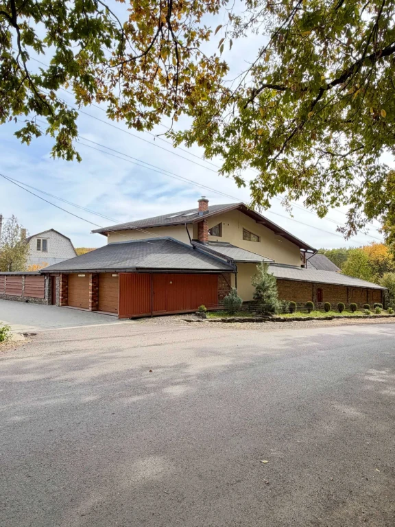 Продаж будинку 210 м², 2 сотки, Львів, район вул. Гороховатская