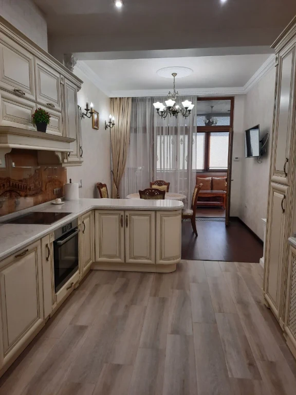 For Sale 3-bedroom apartment 160m2. Central location. Club house
